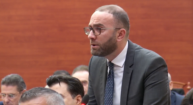 “Mos provokoni opozitën!”! Nis me debate seanca, Bardhi: Të mbahet seancë urgjente për Ballukun, hiqjani imunitetin!