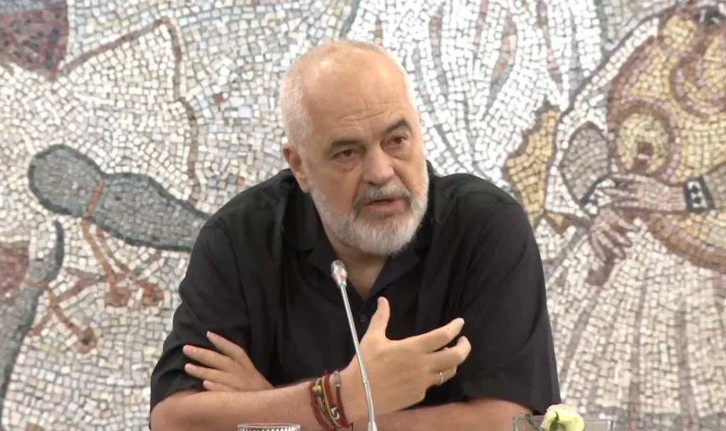 “Ta harroni se do të legalizohen”, Rama: Çdo ngrehinë e ngritur në shkelje të ligjit do të rrafshohet!
