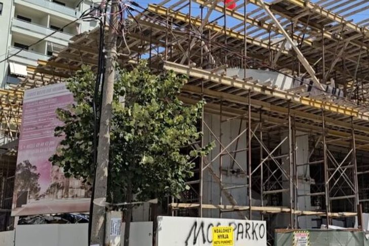 Prapaskenat e SEKUESTRIMIT të pallatit në Vlorë, kush është ish drejtori Bashkisë që ndërtoi pallatin pa leje!