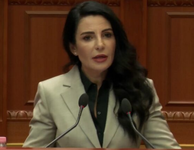 Balluku humb qetësinë në parlament, i drejtohet opozitës: Shumë prej jush i kam ulur në gjunjë…