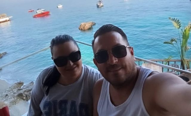 Mashtronin qytetarët me kontrata shitblerjeje apartamentesh, arrestohet çifti i agjentëve imobiliar në Tiranë (EMRAT)