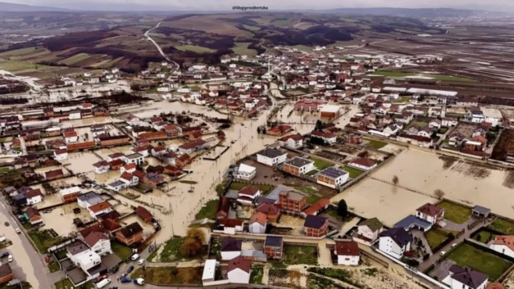 Punonjësi i vdekur dhe mbi 1000 familje të prekura nga përmbytjet/ Prokuroria e Durrësit nis hetimet për mosfunksionim të Hidrovorit