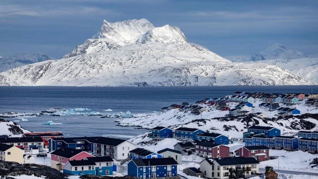 Shtëpia e Bardhë: Trump nuk përjashton mundësinë e përdorimit të ushtrisë në Groenlandë. BE: Kufijtë janë të paprekshëm