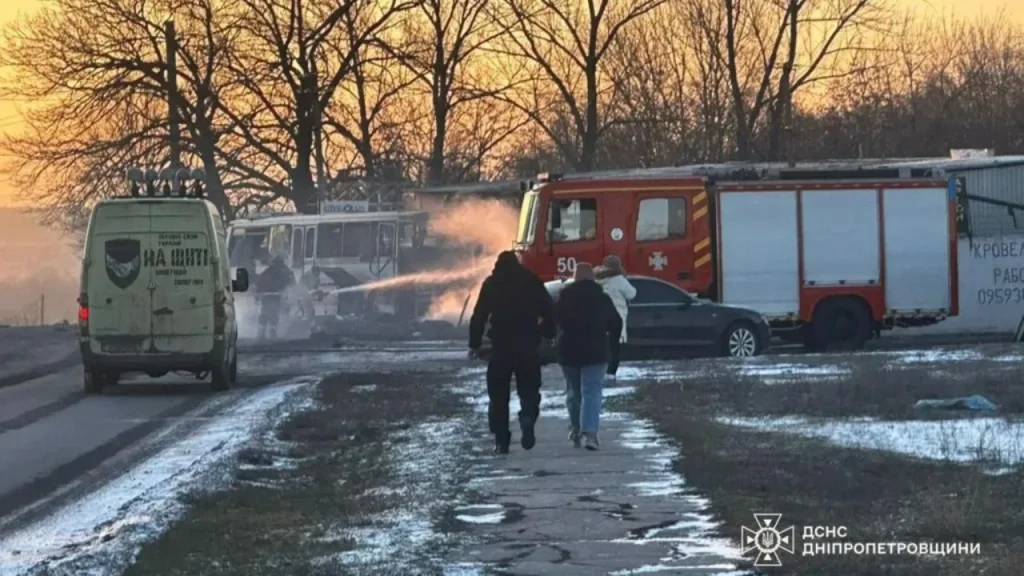 Sulmohet me dron një autobus në Ukrainë/ 12 persona humbin jetën, plagosen shtatë të tjerë