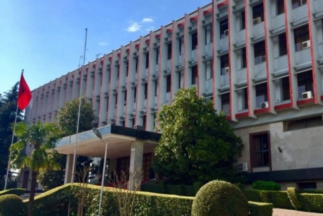 Sulmet izraelite në Iran, Ministria e Jashtme i bën thirrje qytetarëve shqiptarë në Izrael: Tregoni kujdes të shtuar!