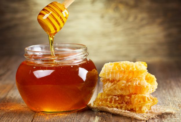 “Ndaloni mjaltin në temperature të lartë dhe moshë të vogël”, nutricionistja: Ja çfarë ndodh