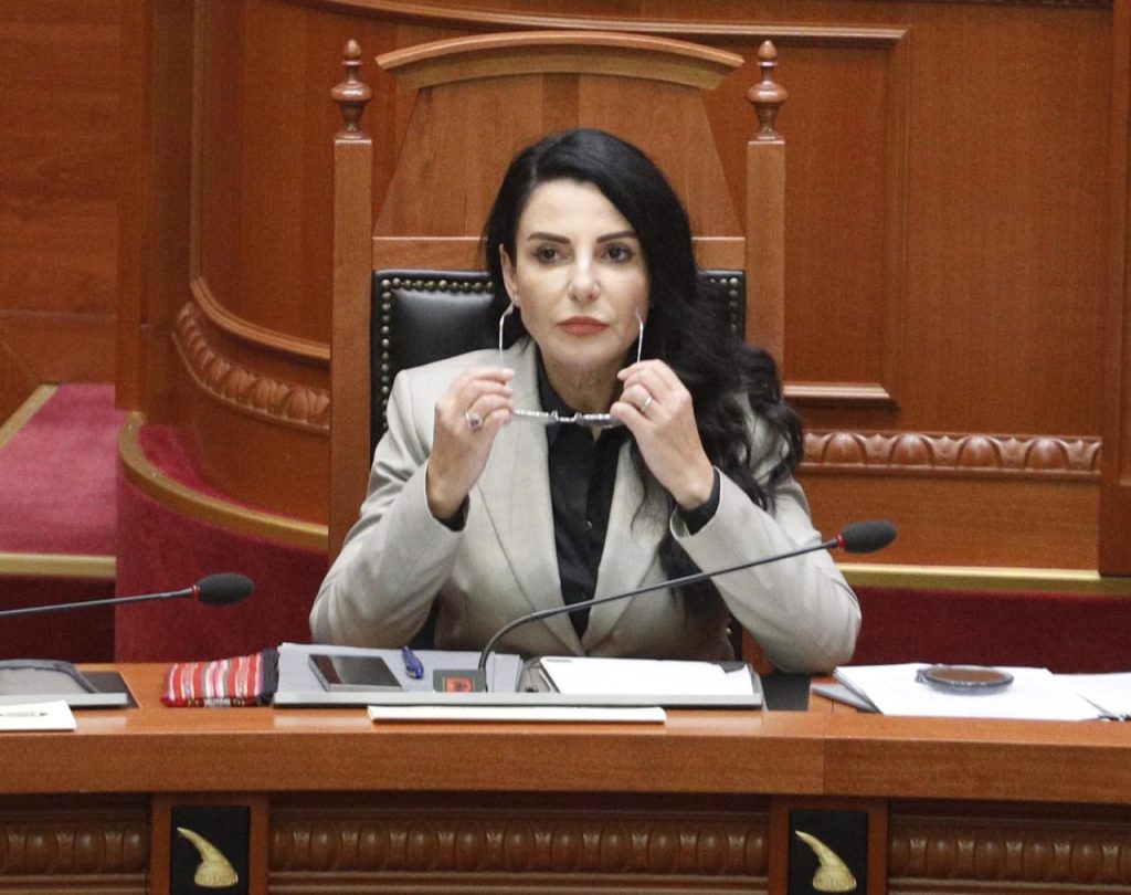 SPAK kërkon arrestimin e saj, Balluku refuzon të flasë në Kuvend, nuk paraqitet në seancë