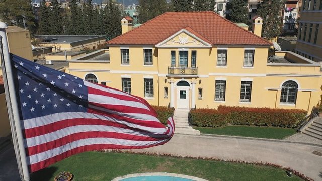 Lufta në Lindjen e Mesme, Ambasada Amerikane në Tiranë ndan mesazhin për shtetasit e saj