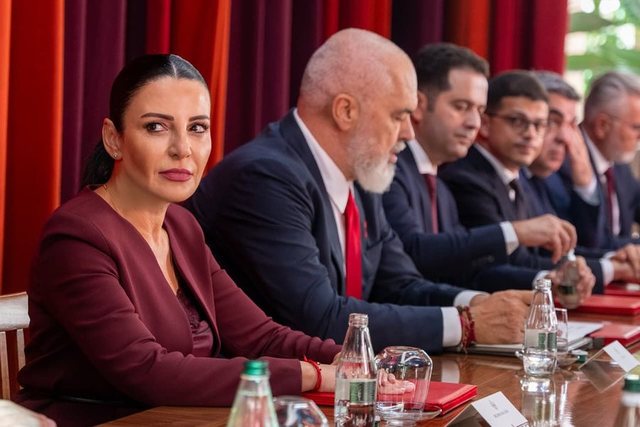 Rama dhe PS shpëtuan Ballukun nga arrestimi, Brukseli reagon për Top News