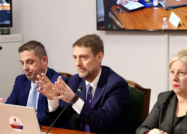 Shqiptarët në zona ‘lufte’, ministri Ferit Hoxha: Ka edhe në Iran, shumica janë gra të martuara atje!