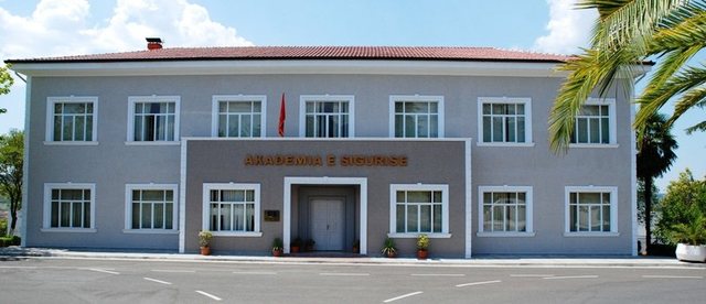 Të vjella, temperaturë dhe dhimbje koke…, 30 studentë të Akademisë së Sigurisë përfundojnë në spital