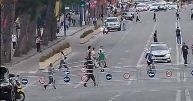Kufizohet protesta: Ndeshja me Izraelin bllokon Bulevardin para Kryeministrisë