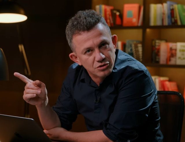 “Nga liberalët, tek marksistët, nacionalisti dhe filo-greku” – Gazetari: Një koalicion i çuditshëm, që nuk e ka me Ramën, por me Shqipërinë
