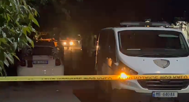 Plagosja e trefishtë në Elbasan/ Objektiv ishin dy nga të rinjtë që u qëlluan, kamarieri u godit aksidentalisht!