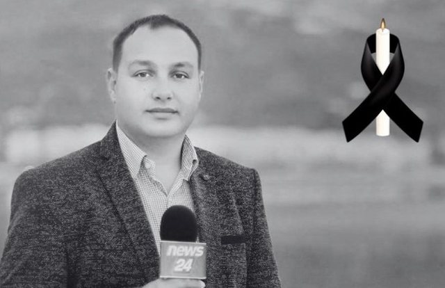 Aksidenti tragjik i mori jetën, gazetari Enrik Mehmeti përcillet sot për në banesën e fundit. Homazhet mbahen në Teatrin “Petro Marko” në Vlorë