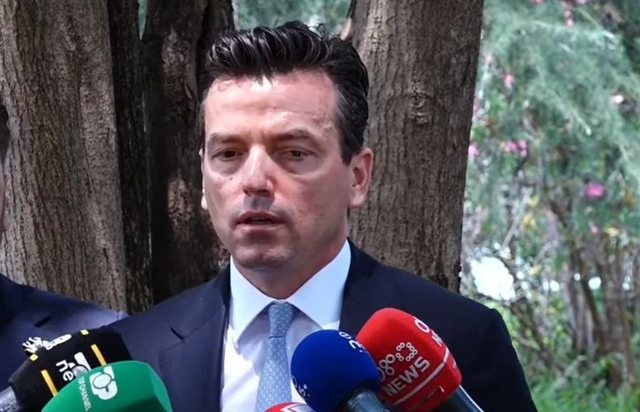 Mori kopjen e marrëveshjes me SHBA-në dhe u largua me vrap, Agron Shehaj tregon se çfarë ndodhi