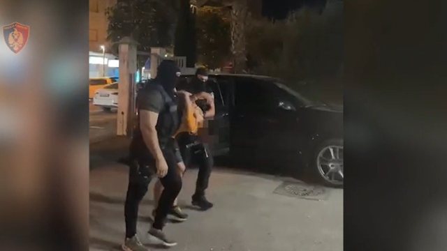 Plagosje, vrasje dhe pjesëmarrje në organizatë kriminale, arrestohen dy persona!