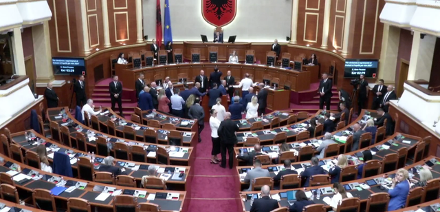 “Do shkrihen 20 bashki”: PS – PD, përplasje për reformën territoriale