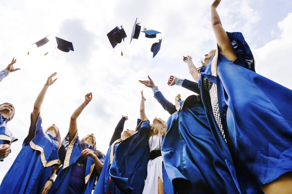 Diploma nuk mjafton: 17,800 të rinj me arsim të lartë nuk gjejnë punë në Shqipëri
