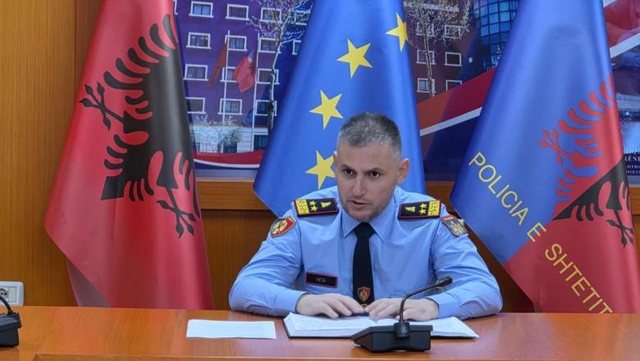 Objekti 5-katësh pa leje në Qeparo, Hita pezullon nga detyra zinxhirin komandues të Komisariatit Himarë