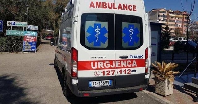 E rëndë në Roskovec/ Djali u përfshi në sherr me një person tjetër, babai 69-vjeçar humb jetën nga arresti kardiak! (Emri)