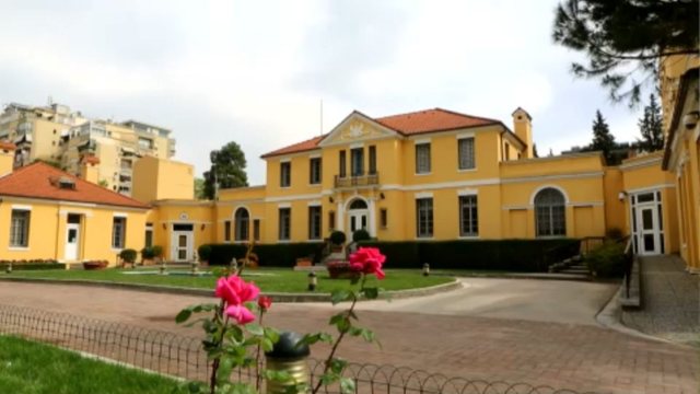 Ambasada e SHBA në Tiranë: Departamenti i Shtetit do t’u anulojë vizat të huajve që kryejnë krime dhe që nxisin dhunë