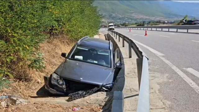 Aksident i rëndë në “Rrugën e Kombit”