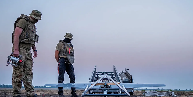 Ukraina godet qendrën ruse të prodhimit të raketave hapësinore dhe një bazë ajrore
