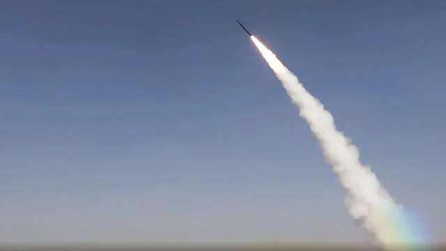 Rikthehen tensionet në Lindjen e Mesme/ Irani bombardon bazat amerikane në Jordani dhe Emiratet e Bashkuara Arabe