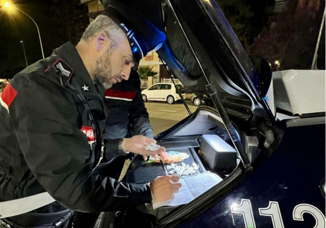 Përdori vizën turistike për të shkuar në Itali/ Arrestohet 21-vjeçari shqiptar, shpërndante kokainë në doza!