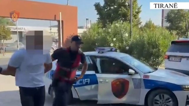 Dhunoi Eduart Kuçin, policia: Jozefin Marku përballet me 5 akuza! Momenti kur shoqërohet në komisariat