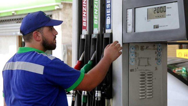 Bordi i Transparencës ndryshon çmimet e karburanteve, nafta dhe benzina pësojnë rënie