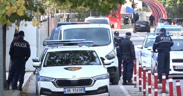 Krim i rëndë në Tiranë! Burri vret me thikë bashkëshorten