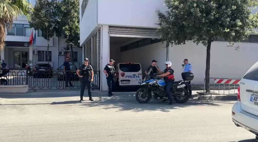 Përplasja me armë në Radhimë, gjykata cakton masat e sigurisë për pesë të arrestuarit