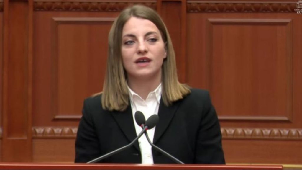 “Mos i braktisni qytetarët”, Marjana Koçeku: Deputetët e PS të dalin kundër reformës territoriale!