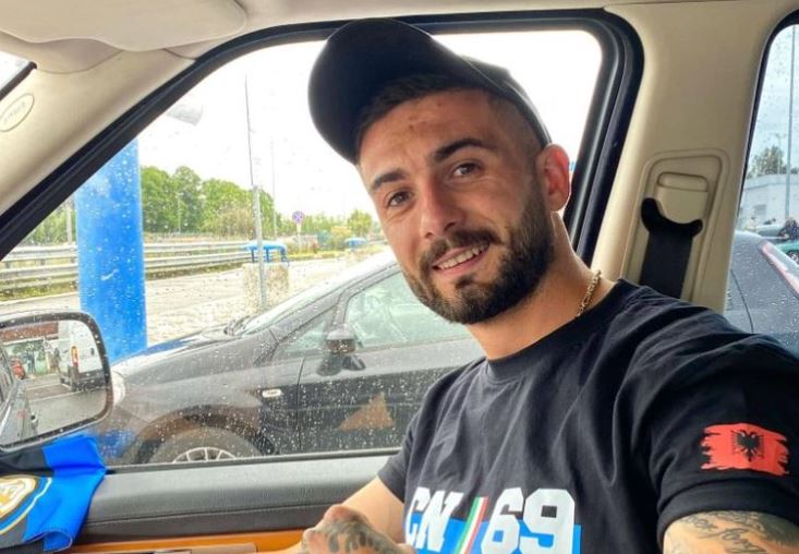 U dëmtua në sy gjatë protestës, Erion Vishkulli operohet te Trauma, mund të dërgohet jashtë vendit për kurim