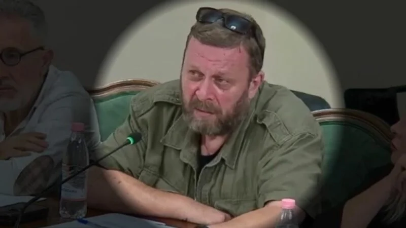 Si përfunduan videot intime të Adrian Hilës online?