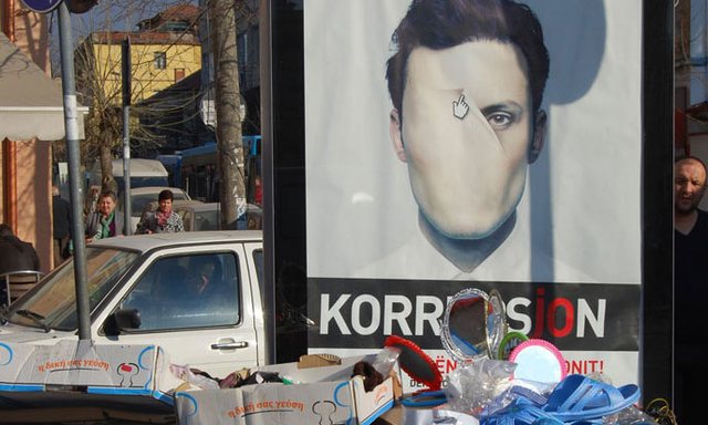 Raporti: Shqipëria ka normat më të larta të korrupsionit në Ballkanin Perëndimor