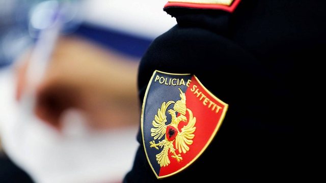 Në çfarë ishte i përfshirë shefi i Krimeve? Arrestohet një efektiv tjetër dhe një doganier