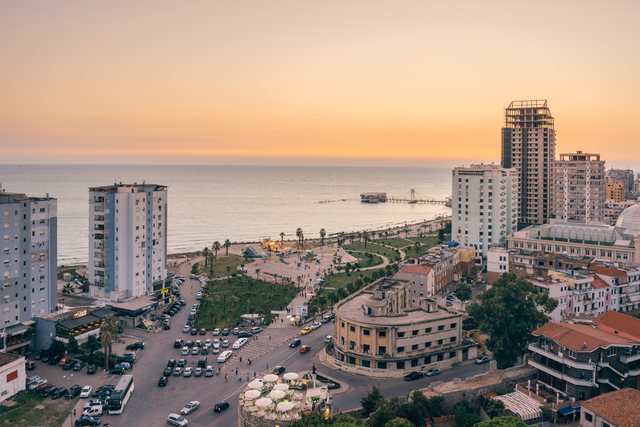 Varfëria në qytetet e mëdha të vendit, dyfishi i mesatare së BE-së! (Në Shqipëri, 41.8% e popullsisë urbane është e rrezikuar)