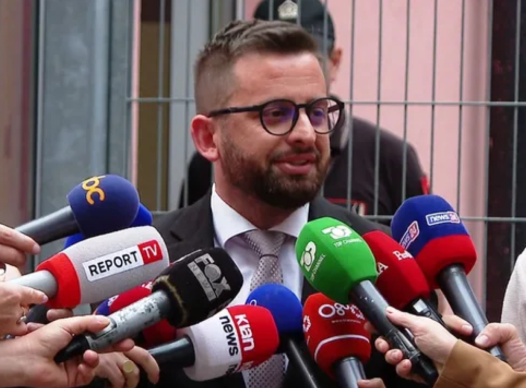 SPAK merr të pandehur kryebashkiakun e Kolonjës, Erion Isai! Ja për se akuzohet