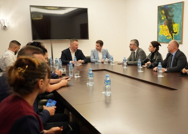 Binaj mbledh forcat opozitare, Alimehmeti: Është kandidati i pavarur më i avantazhuar në 35 vite