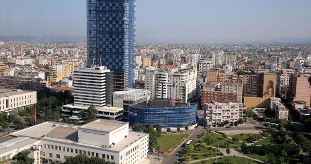 Raporti i zymtë i FMN: Ulet ndjeshëm parashikimi për rritjen ekonomike të Shqipërisë