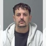 Gabimi në WhatsApp e çon sërish në burg shqiptarin në Angli: Fut në grup edhe oficerin e provës