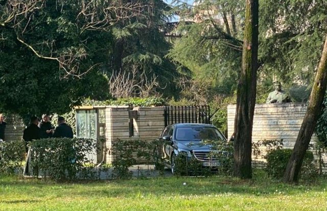 Rama takon në ‘Vilën 30’ ministrat Lamallari, Gogu dhe Demo