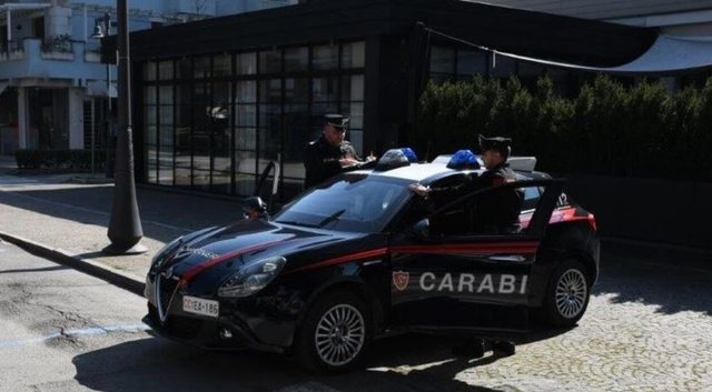 Trafikonte kokainë të fshehur në vazo lulesh e pako çamçakëzi, arrestohet adoleshenti shqiptar në Itali!