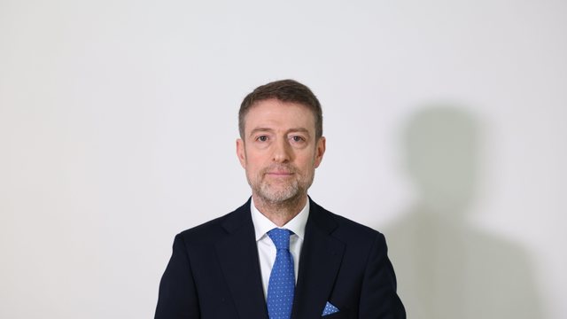 “Ofendoi shqiptarët e Maqedonisë” – Opozita kërkon raportim urgjent të ministrit të Jashtëm, Ferit Hoxha: Shpalli “non grata” dhe Donika Gërvallën