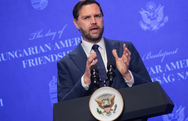 “Lufta në Ukrainë, më e vështira për t’u zgjidhur”, zv presidenti amerikan kritikon udhëheqësit evropianë!