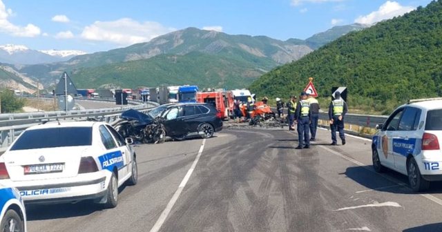 Aksident i rëndë në Elbasan, bllokohet autostrada: Raportohet për 1 të vdekur dhe 6 të plagosur