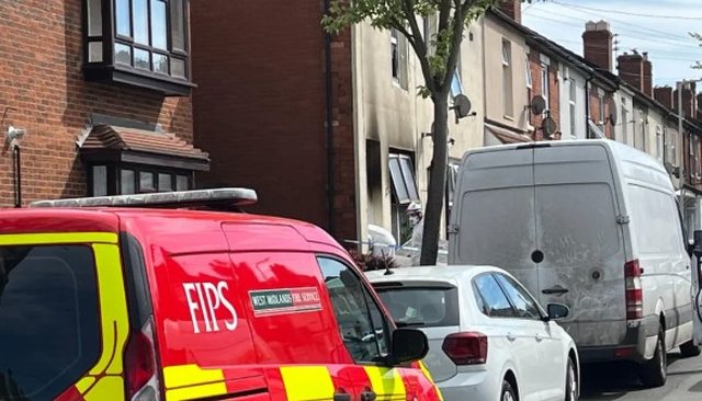 E rëndë në Angli, dy fëmijë të vegjël humbin jetën nga zjarri në shtëpi